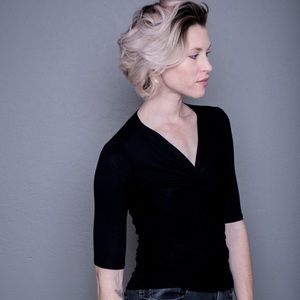 Anthropologie twist raglan. NWT